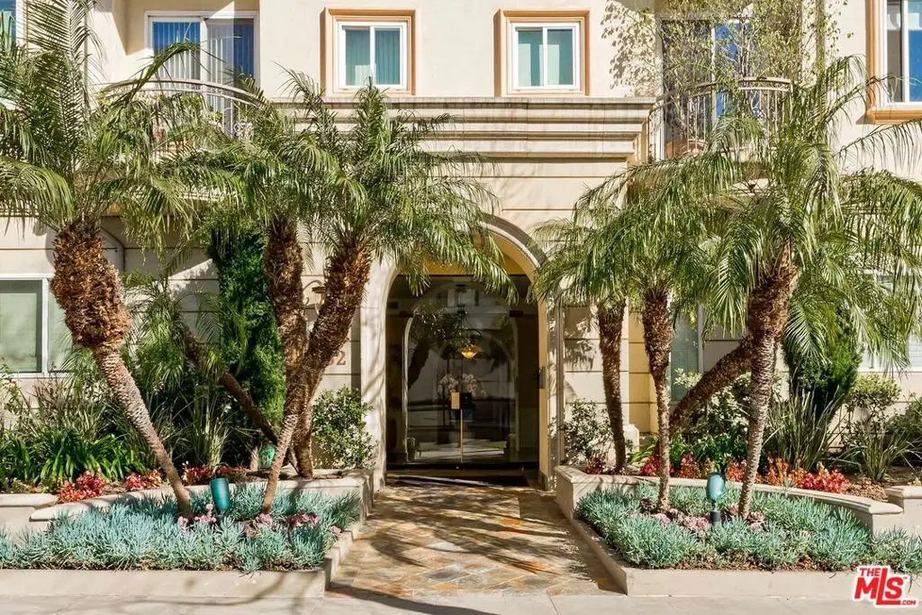 132 S Maple Drive #101, Beverly Hills, CA 90212 - #1