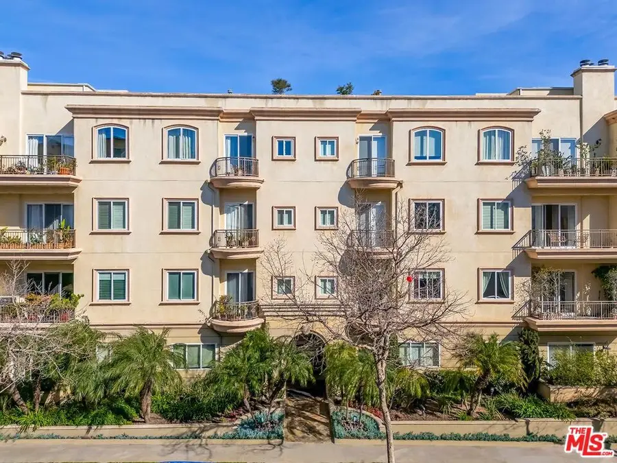 132 S Maple Drive #101, Beverly Hills, CA 90212 - #3