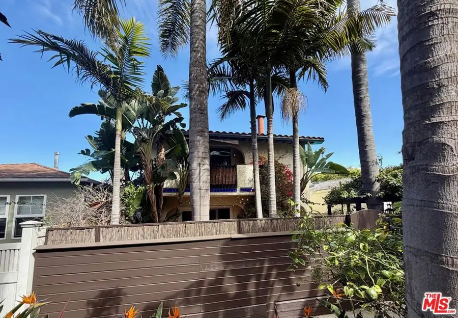 2344 Ocean Avenue, Venice, CA 90291 - #3