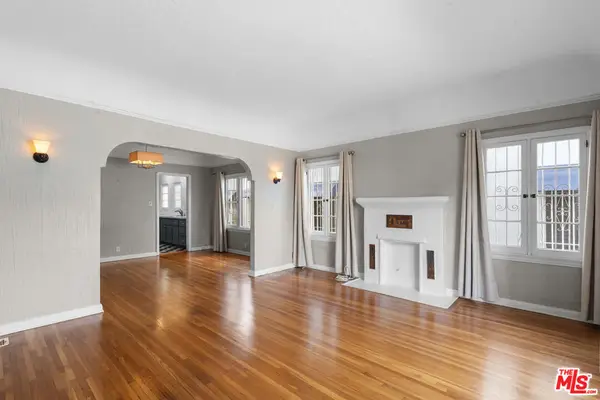 327 Ogden Drive, Los Angeles, CA 90036