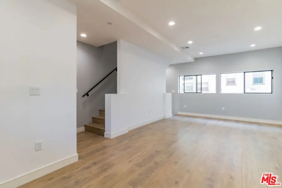 412 N Ardmore Avenue, Los Angeles, CA 90004 - #2