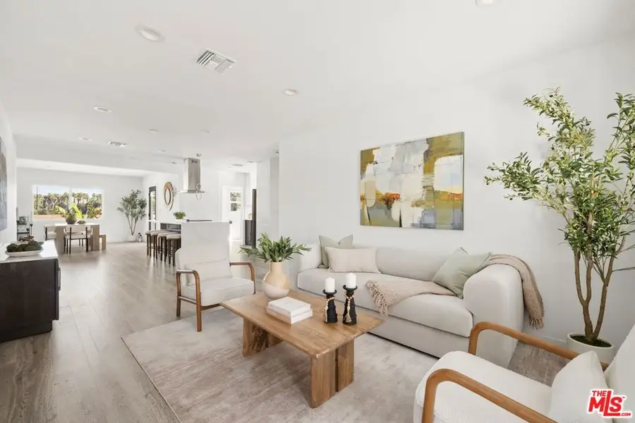 6160 Shoshone Avenue, Encino, CA 91316 - #3