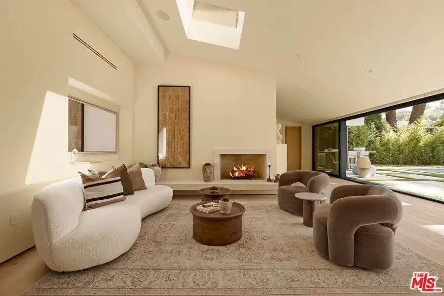 3565 Crownridge Drive, Sherman Oaks, CA 91403 - #3