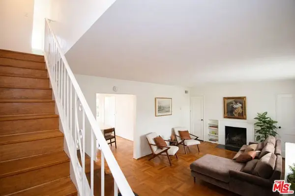 5482 Village, Los Angeles, CA 90016