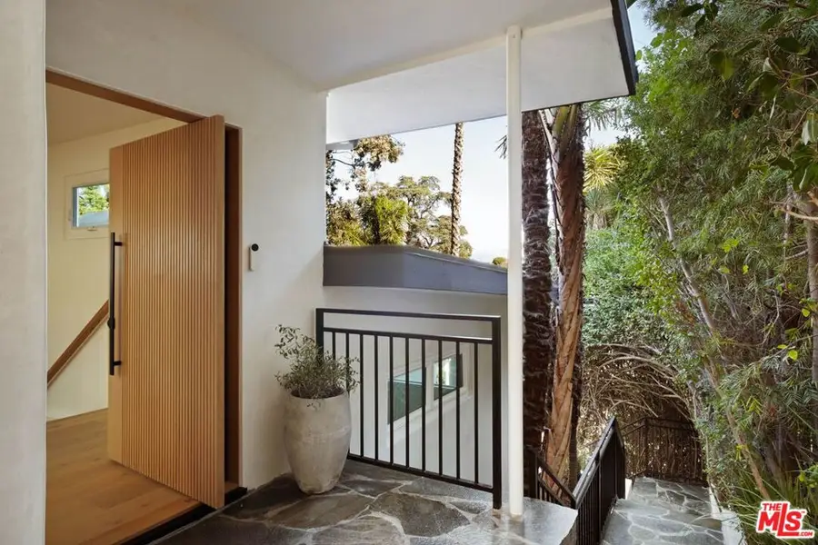 4041 Davana Road, Sherman Oaks, CA 91423 - #3