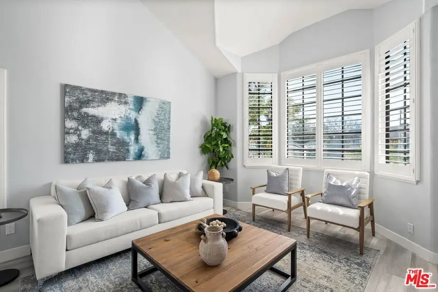 18251 Chase Street, Northridge, CA 91325 - #3