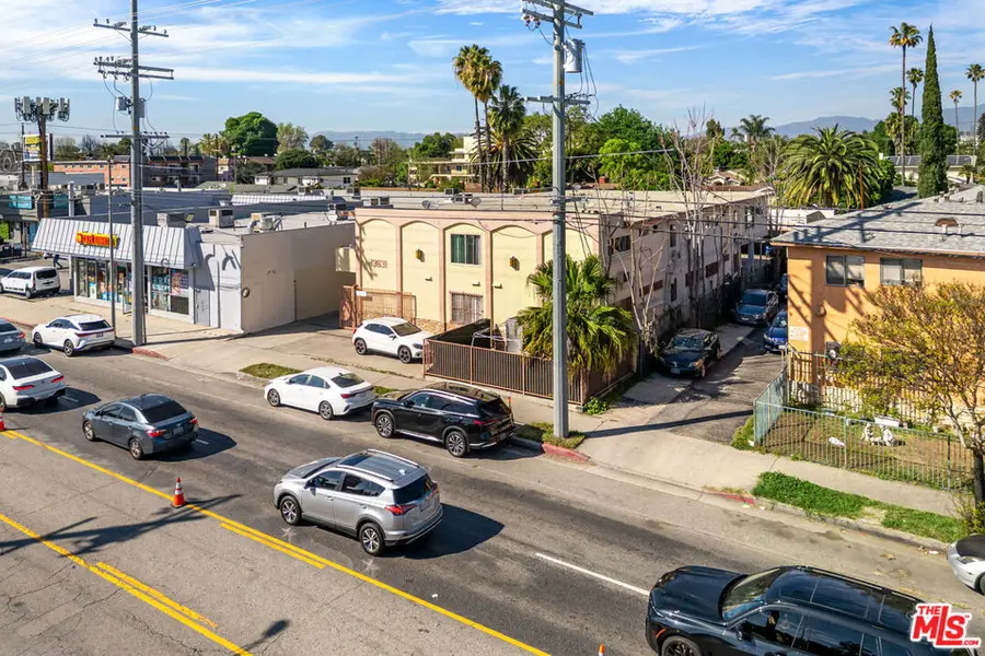 13631 Vanowen Street, Van Nuys, CA 91405 - #3