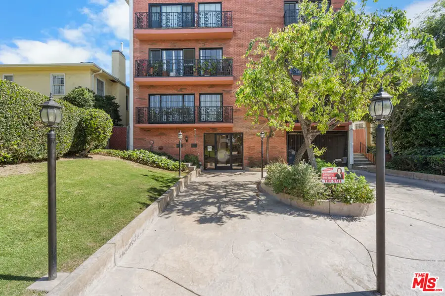 822 S Windsor Boulevard #102, Los Angeles, CA 90005 - #3