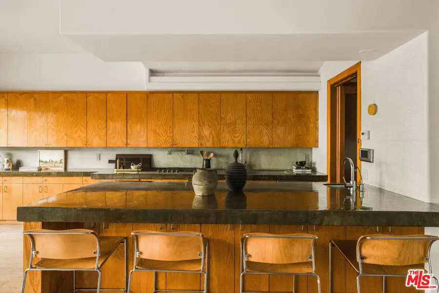 120 Pacific Avenue, Venice, CA 90291 - #2