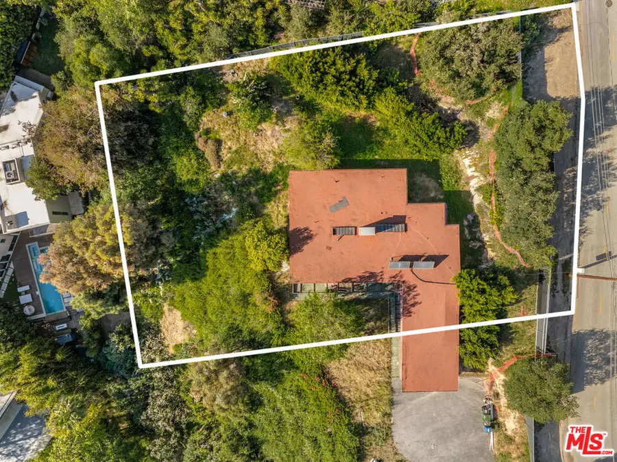 747 N Tigertail Road, Los Angeles, CA 90049 - #2