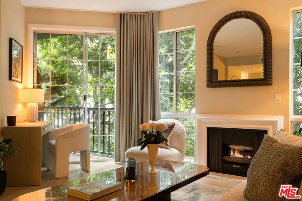 585 N Rossmore Avenue #407, Los Angeles, CA 90004 - #1