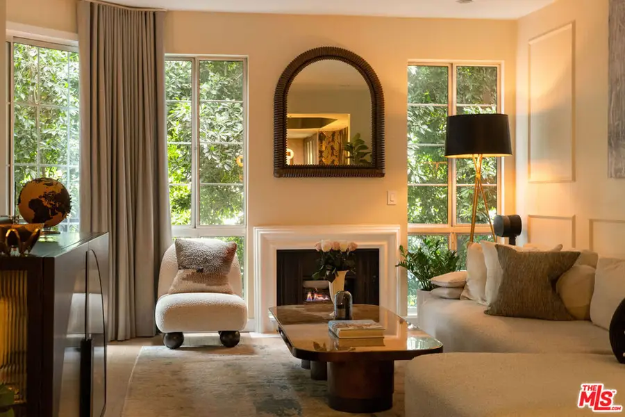 585 N Rossmore Avenue #407, Los Angeles, CA 90004 - #2