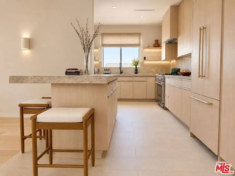 126 N Croft Avenue #302, Los Angeles, CA 90048 - #3
