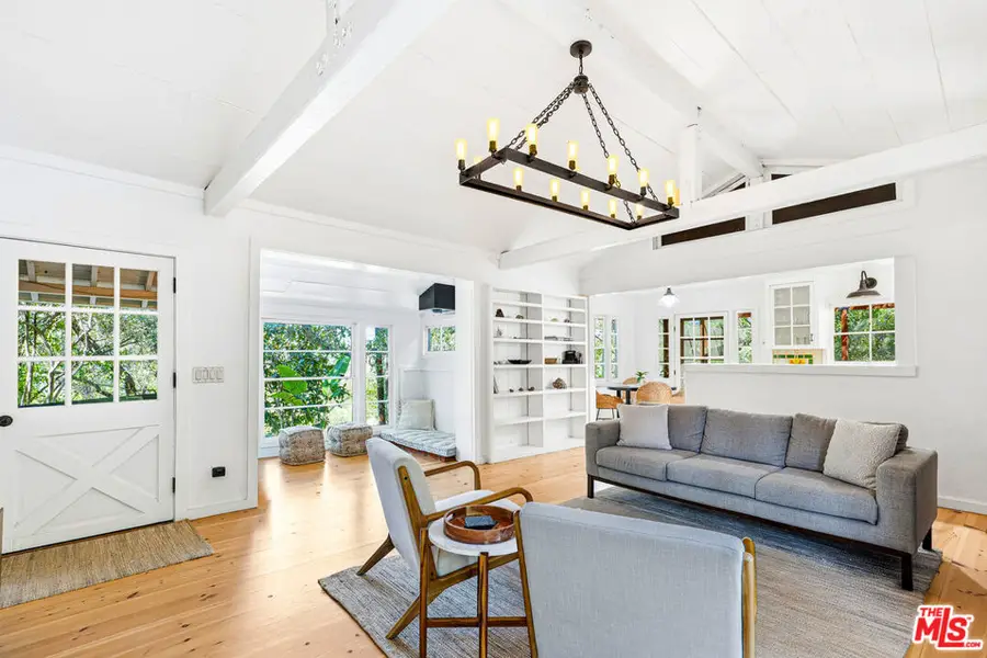 21042 Entrada Road, Topanga, CA 90290 - #2