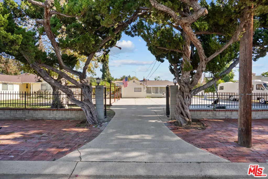 5708 Gentry Avenue, Valley Village, CA 91607 - #1