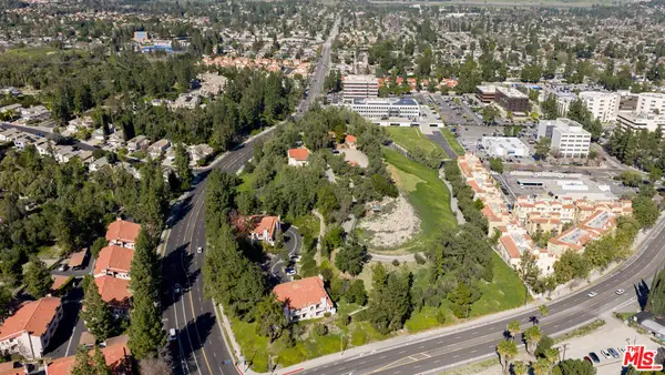 7210 Woodlake Avenue, West Hills, CA 91307