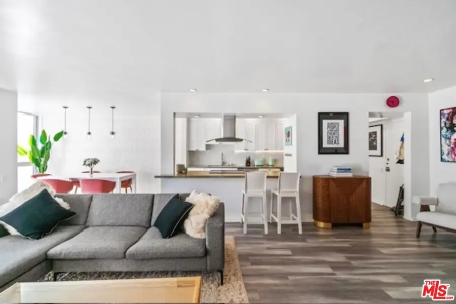 1015 N Kings Road #301, West Hollywood, CA 90069 - #3