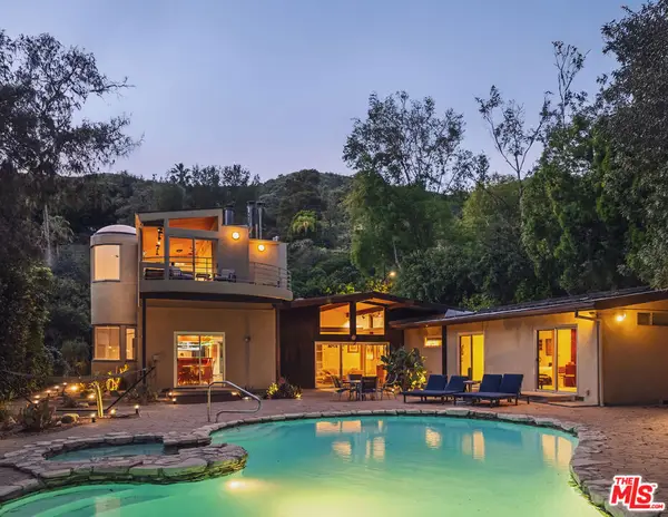 13044 Sky Valley Road, Los Angeles, CA 90049