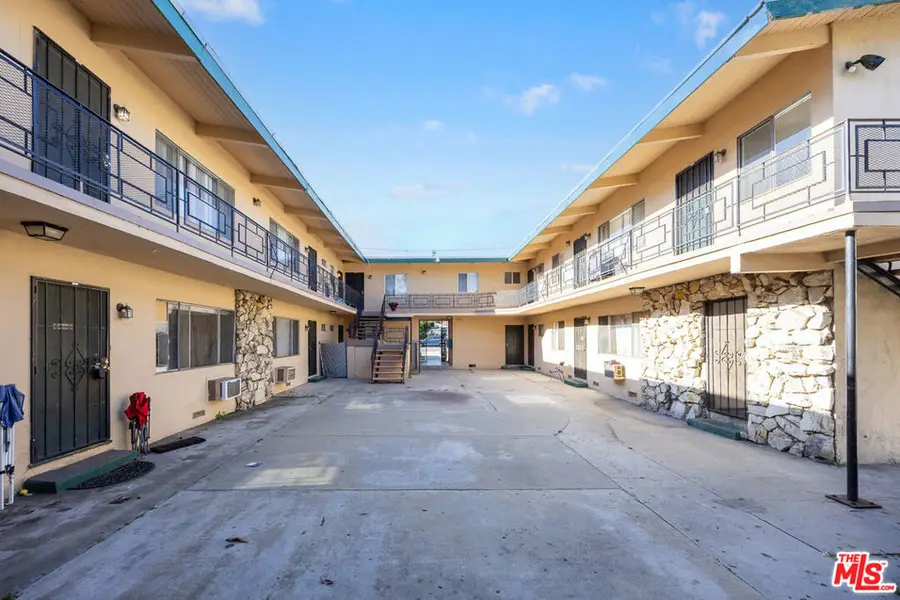 820 Chestnut Avenue, Los Angeles, CA 90042 - #2