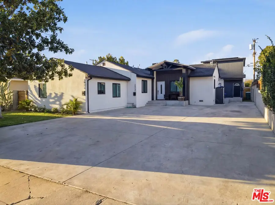 20237 Hartland Street, Winnetka, CA 91306 - #2