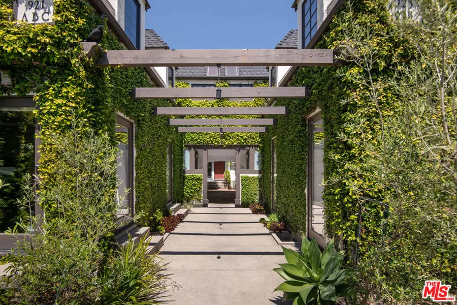 921 16th Street, Santa Monica, CA 90403 - #3