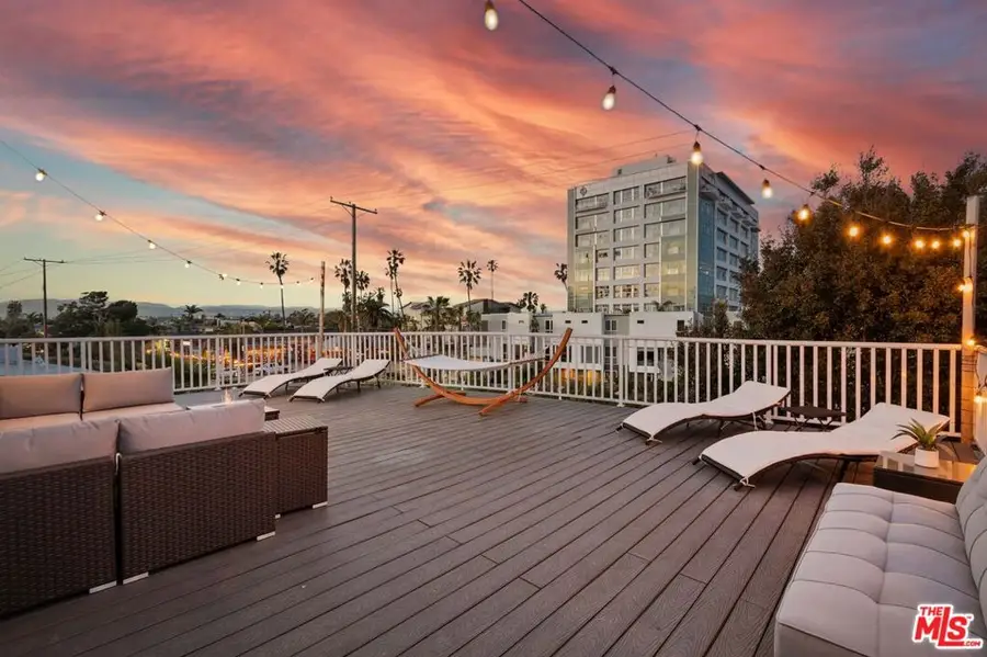 3115 Strongs Drive, Venice, CA 90292 - #2