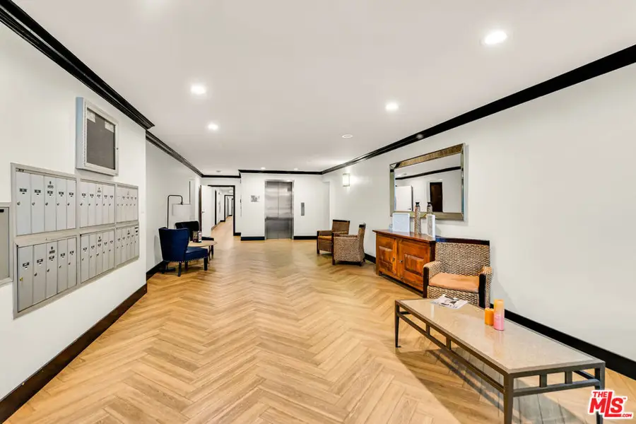 15248 Dickens Street #103, Sherman Oaks, CA 91403 - #3