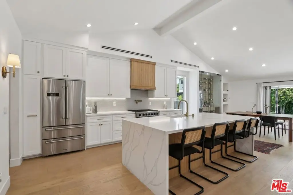 13117 Magnolia Boulevard, Sherman Oaks, CA 91423 - #1