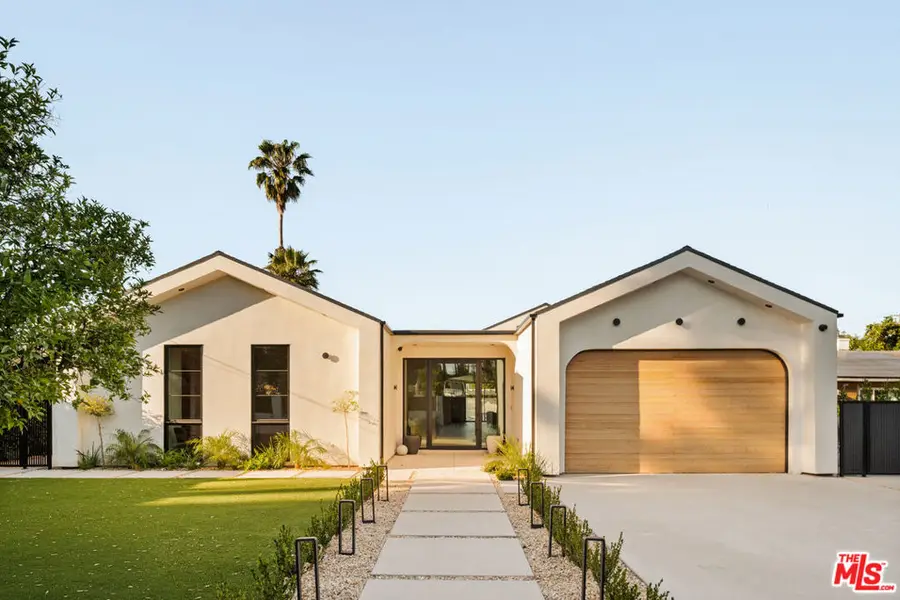 22821 Collins Street, Woodland Hills, CA 91367 - #2