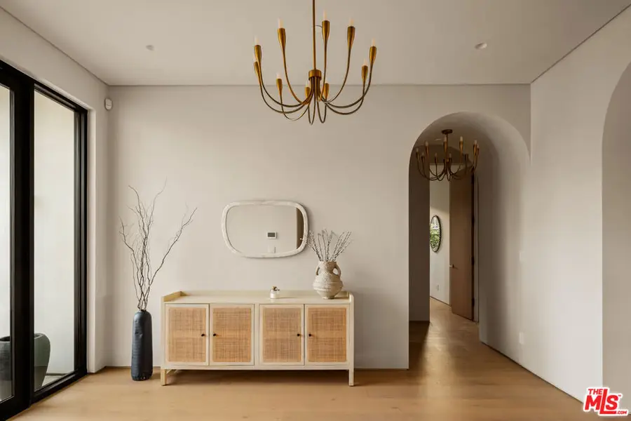 22821 Collins Street, Woodland Hills, CA 91367 - #3