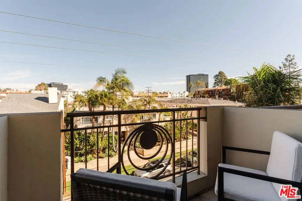 951 Granville Avenue #PH2, Los Angeles, CA 90049 - #1