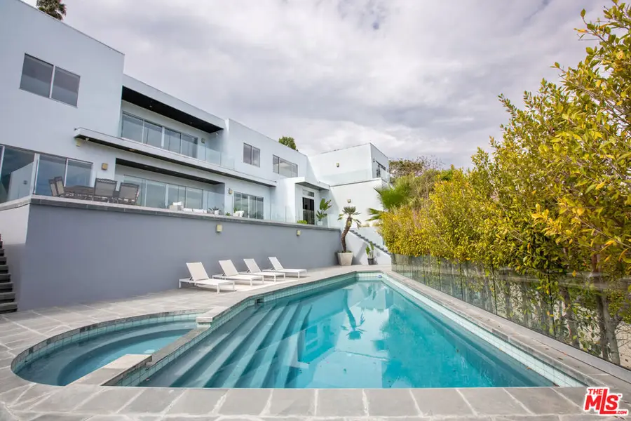 12148 Travis Street, Los Angeles, CA 90049 - #2