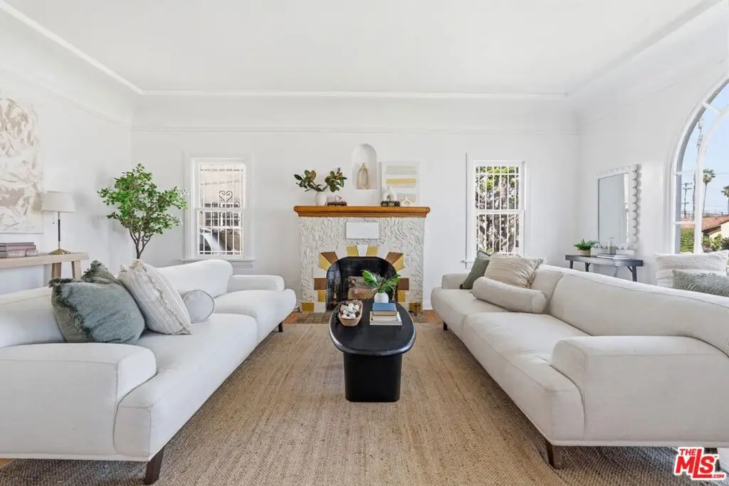 5513 S Mullen Avenue, Los Angeles, CA 90043 - #1