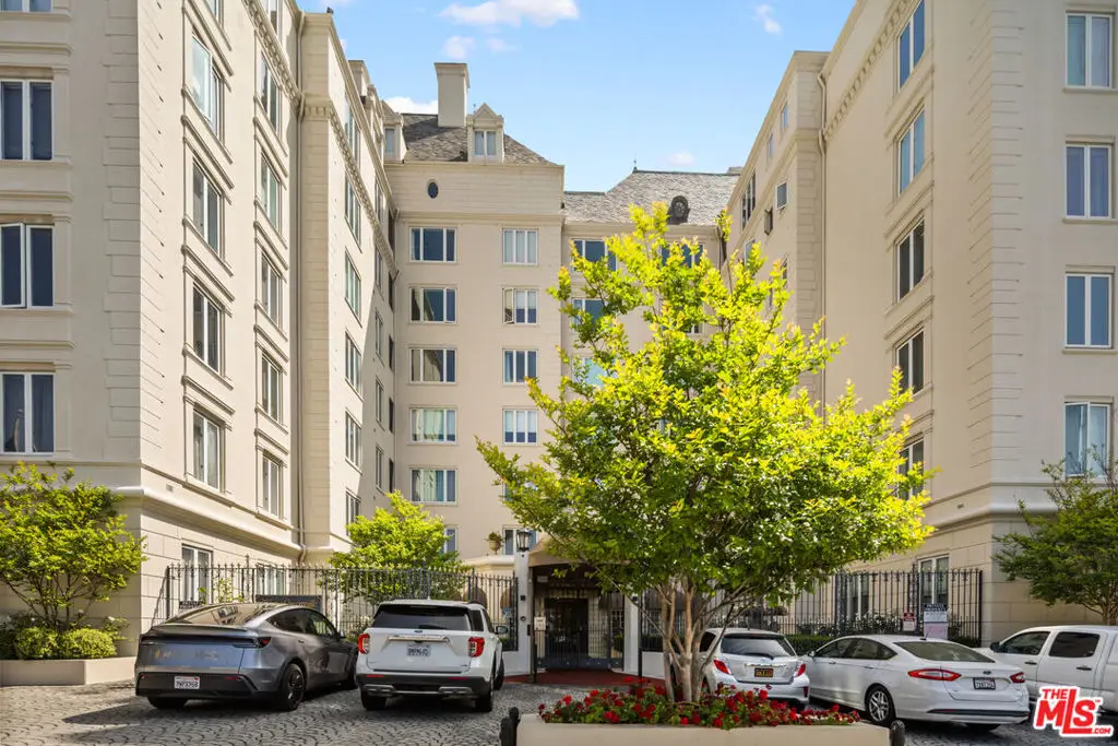 1424 N Crescent Heights Boulevard #28, West Hollywood, CA 90046 - #1