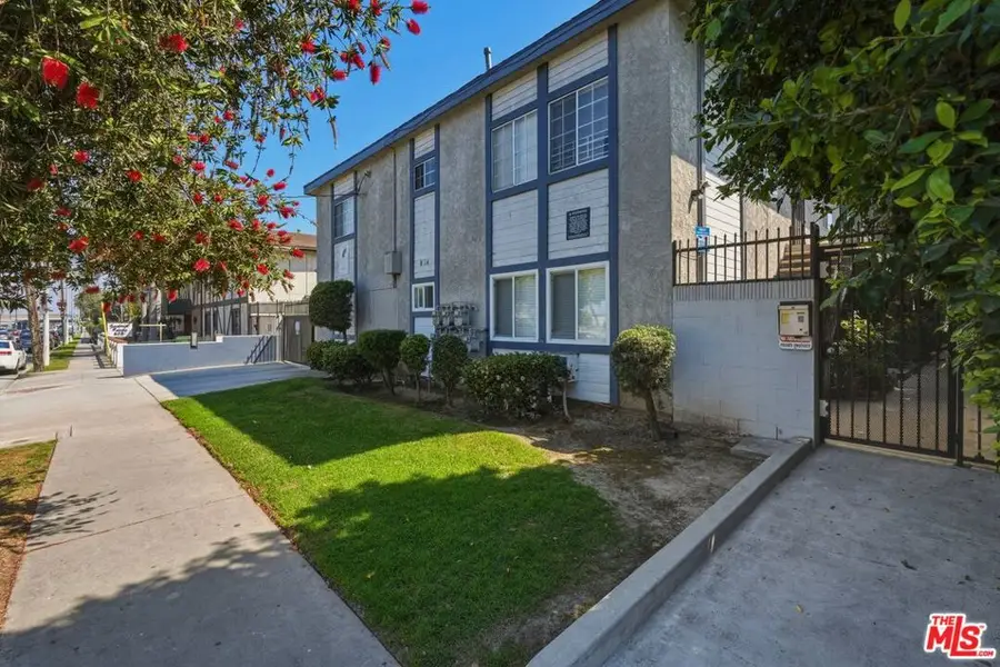 814 W Redondo Beach Boulevard, Gardena, CA 90247 - #2