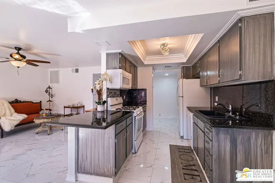 400 N Sunrise Way #106, Palm Springs, CA 92262 - #3