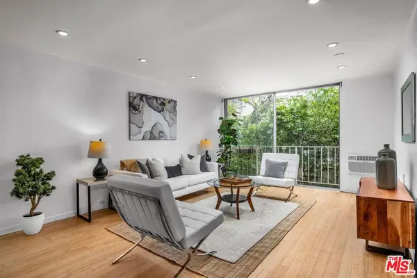 11645 Montana Avenue #216, Los Angeles, CA 90049