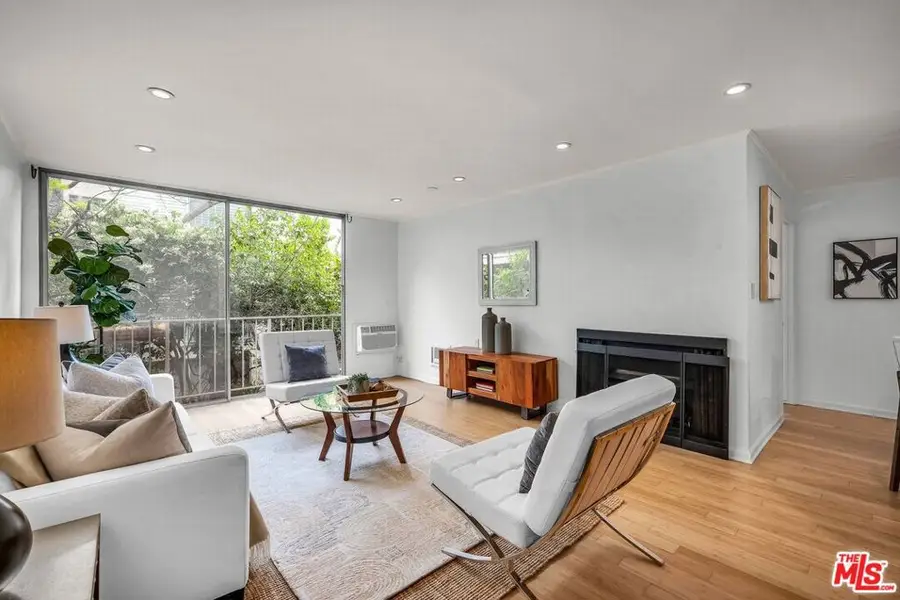 11645 Montana Avenue #216, Los Angeles, CA 90049 - #2