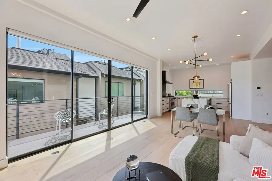 3223 Rowena Avenue, Los Angeles, CA 90027 - #3