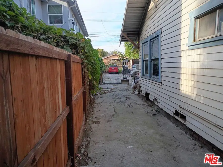 1457 E 56th Street, Los Angeles, CA 90011 - #3