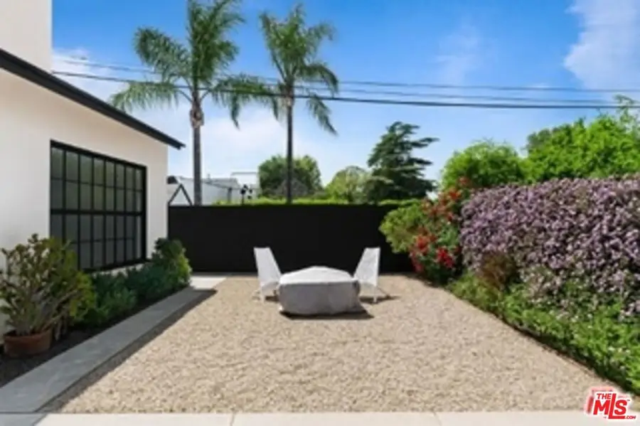 11710 Hartsook Street, Valley Village, CA 91607 - #2
