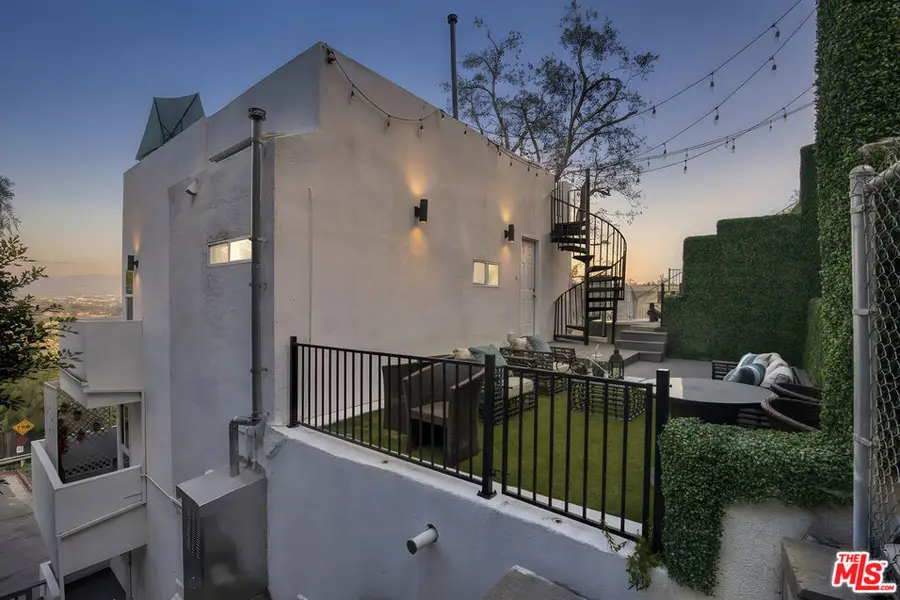 4112 Vanetta Place Place, Studio City, CA 91604 - #3