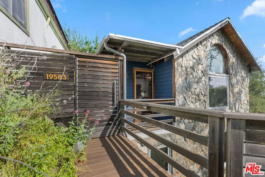 19583 19583 Bowers Dr, Topanga, CA 90290 - #2