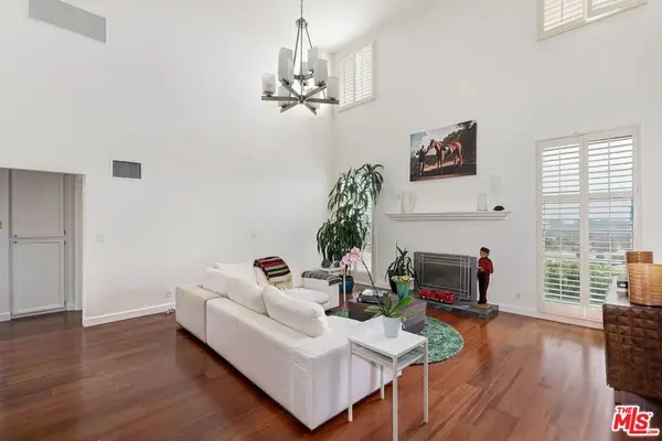 964 Hancock Avenue #302, West Hollywood, CA 90069