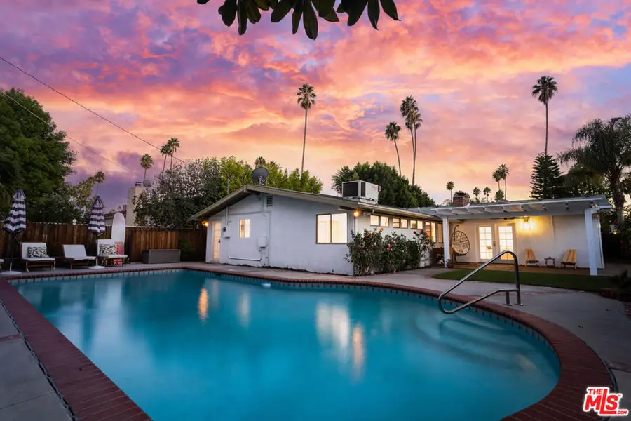 19837 Gilmore Street, Woodland Hills, CA 91367 - #3