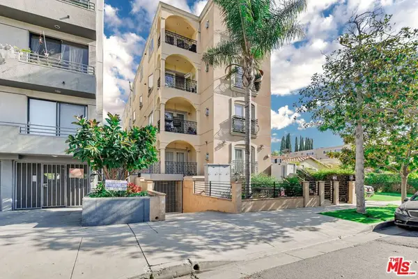 918 S Wooster Street #1, Los Angeles, CA 90035