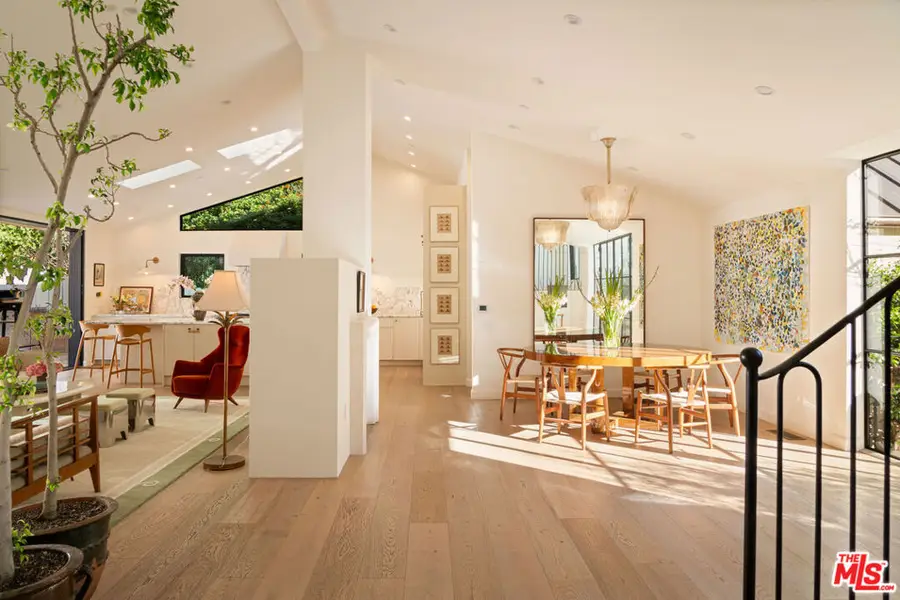 3640 Mandeville Canyon Road, Los Angeles, CA 90049 - #3