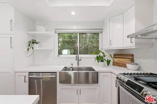 910 19th Street #101, Santa Monica, CA 90403