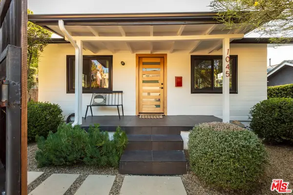 1045 Farnam Street, Los Angeles, CA 90042