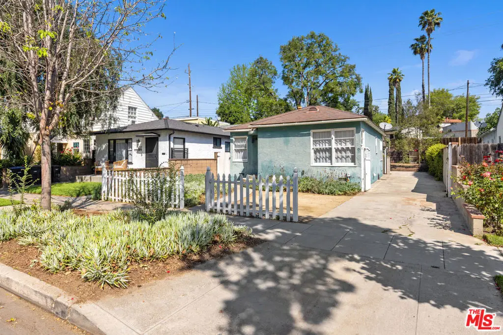 425 W Riverside Drive, Burbank, CA 91506 - #1